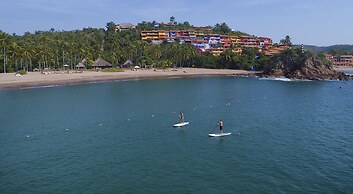 El Careyes Club & Residences