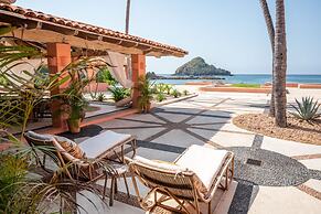 El Careyes Club & Residences