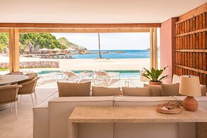 El Careyes Club & Residences