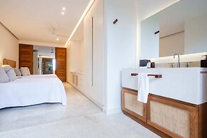 El Careyes Club & Residences