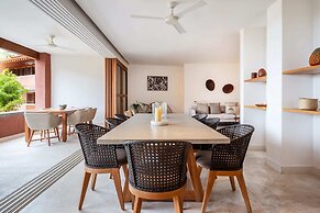 El Careyes Club & Residences