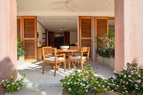 El Careyes Club & Residences