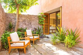 El Careyes Club & Residences