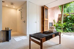 El Careyes Club & Residences