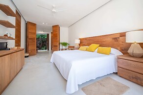 El Careyes Club & Residences