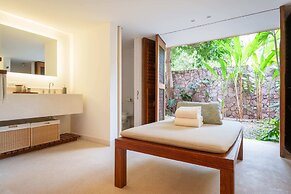 El Careyes Club & Residences