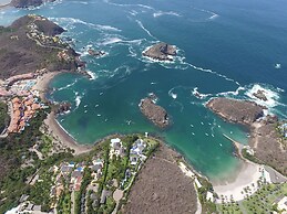 El Careyes Club & Residences