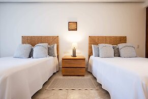 El Careyes Club & Residences