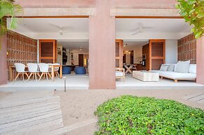 El Careyes Club & Residences