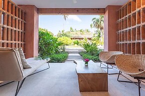 El Careyes Club & Residences