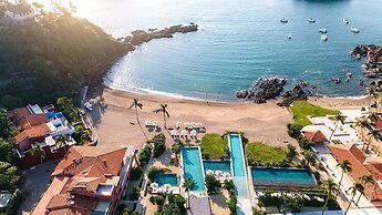 El Careyes Club & Residences