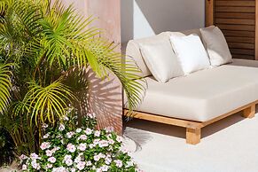 El Careyes Club & Residences