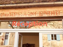 L'auberge de Treigny - Hostel