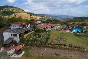 Vida Mountain Resort & Spa - Adults Only