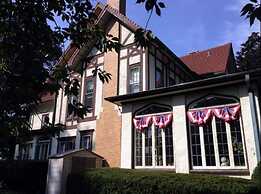 Vintage Gardens Bed & Breakfast