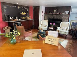 Hargrave House B & B