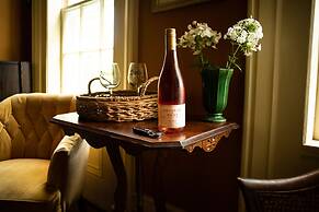 Black Walnut Bed and Breakfast