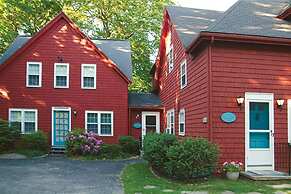 Woods Hole Passage Inn