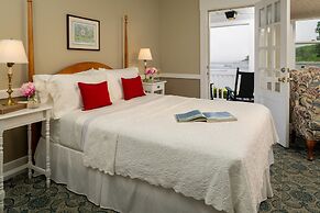 Dockside Guest Quarters & Restaurant