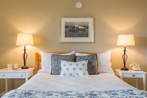 Dockside Guest Quarters & Restaurant