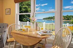 Dockside Guest Quarters & Restaurant