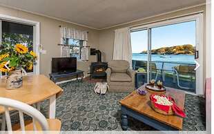 Dockside Guest Quarters & Restaurant