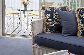 Dockside Guest Quarters & Restaurant
