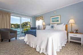Dockside Guest Quarters & Restaurant
