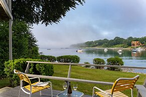 Dockside Guest Quarters & Restaurant