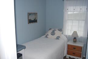 Dockside Guest Quarters & Restaurant