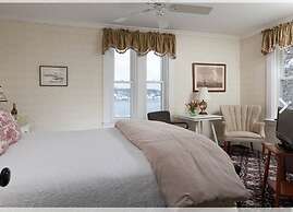 Dockside Guest Quarters & Restaurant