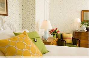 Dockside Guest Quarters & Restaurant