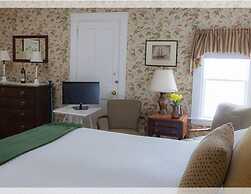 Dockside Guest Quarters & Restaurant