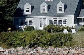 Dockside Guest Quarters & Restaurant