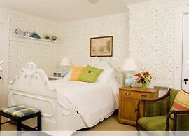 Dockside Guest Quarters & Restaurant