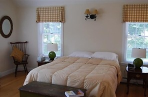 Dockside Guest Quarters & Restaurant