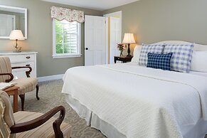 Dockside Guest Quarters & Restaurant