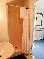 Family Farmhouse Inn