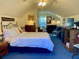 Family Farmhouse Inn