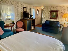Family Farmhouse Inn