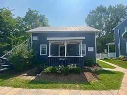 Family Farmhouse Inn