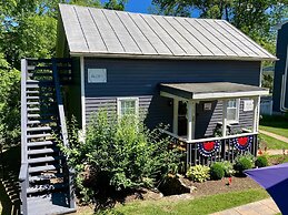 Family Farmhouse Inn