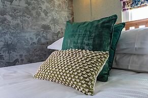 Georgian House Hotel