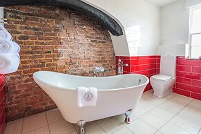Georgian House Hotel
