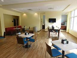 Days Inn & Suites by Wyndham Kearney