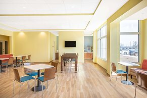 Days Inn & Suites by Wyndham Kearney