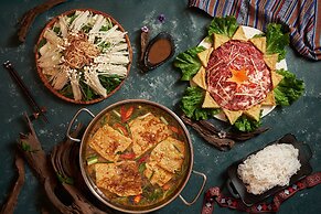 Mai Chau Hideaway Lake Resort