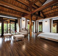 Mai Chau Hideaway Lake Resort