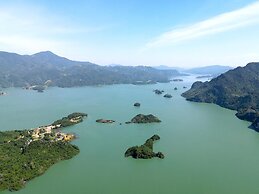 Mai Chau Hideaway Lake Resort