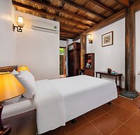 Mai Chau Hideaway Lake Resort